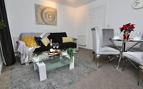 Daimler House - Cosy Home Near Coventry City Centre